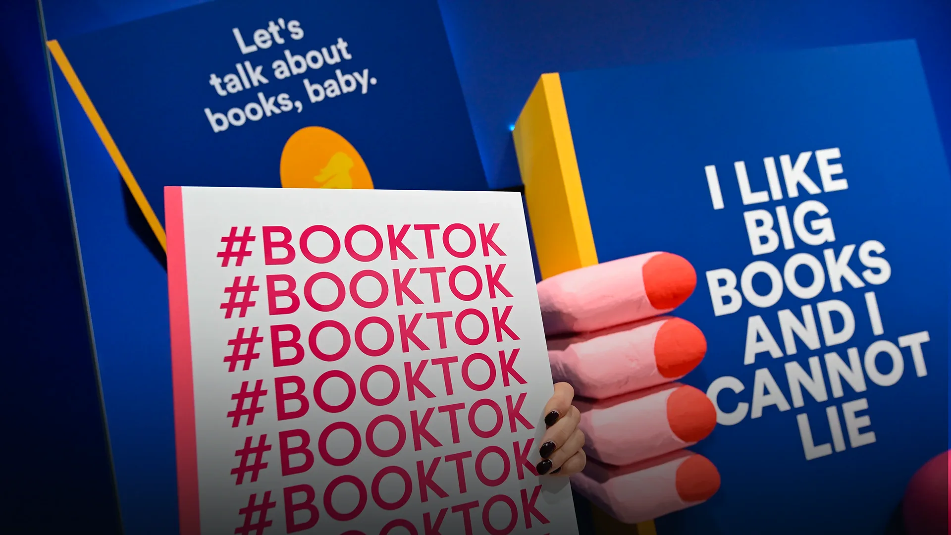 BookTok: o fenómeno que está a redefinir o marketing editorial e o comportamento dos jovens leitores em Portugal