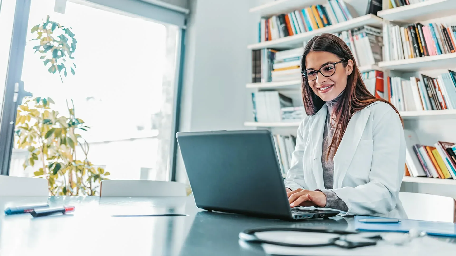 doctor using the computer