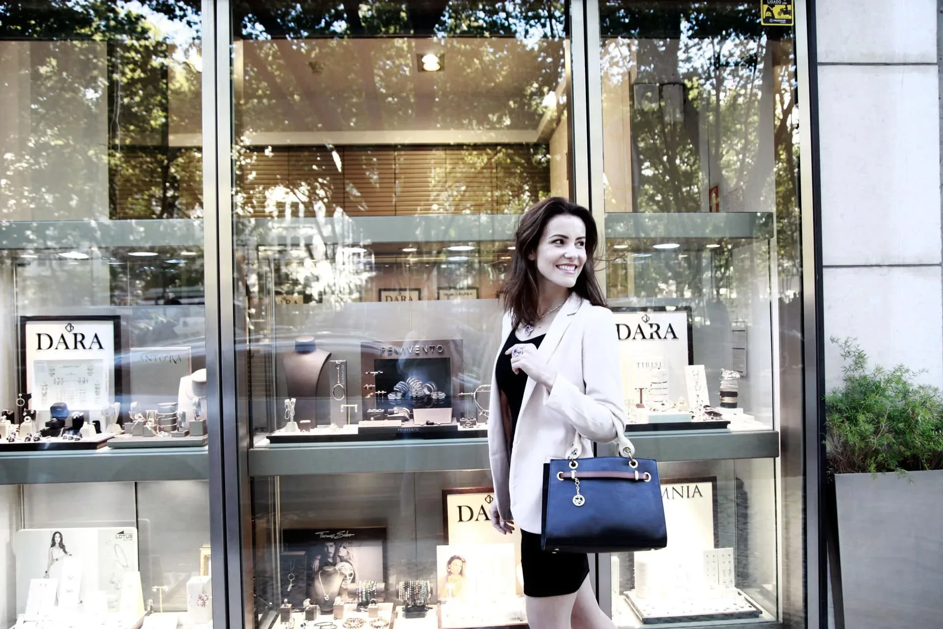Montra Dara Jewels